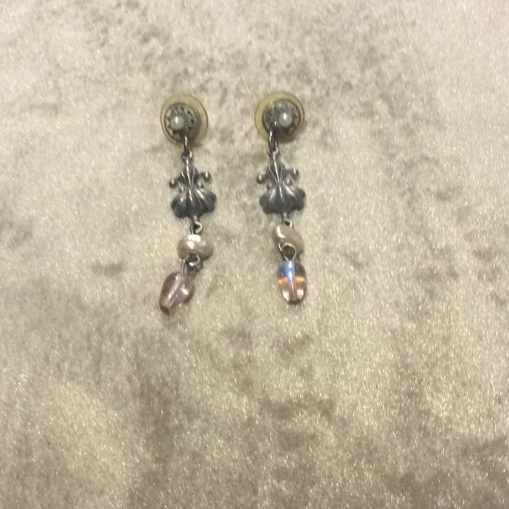 Dangling Pearl Earrings